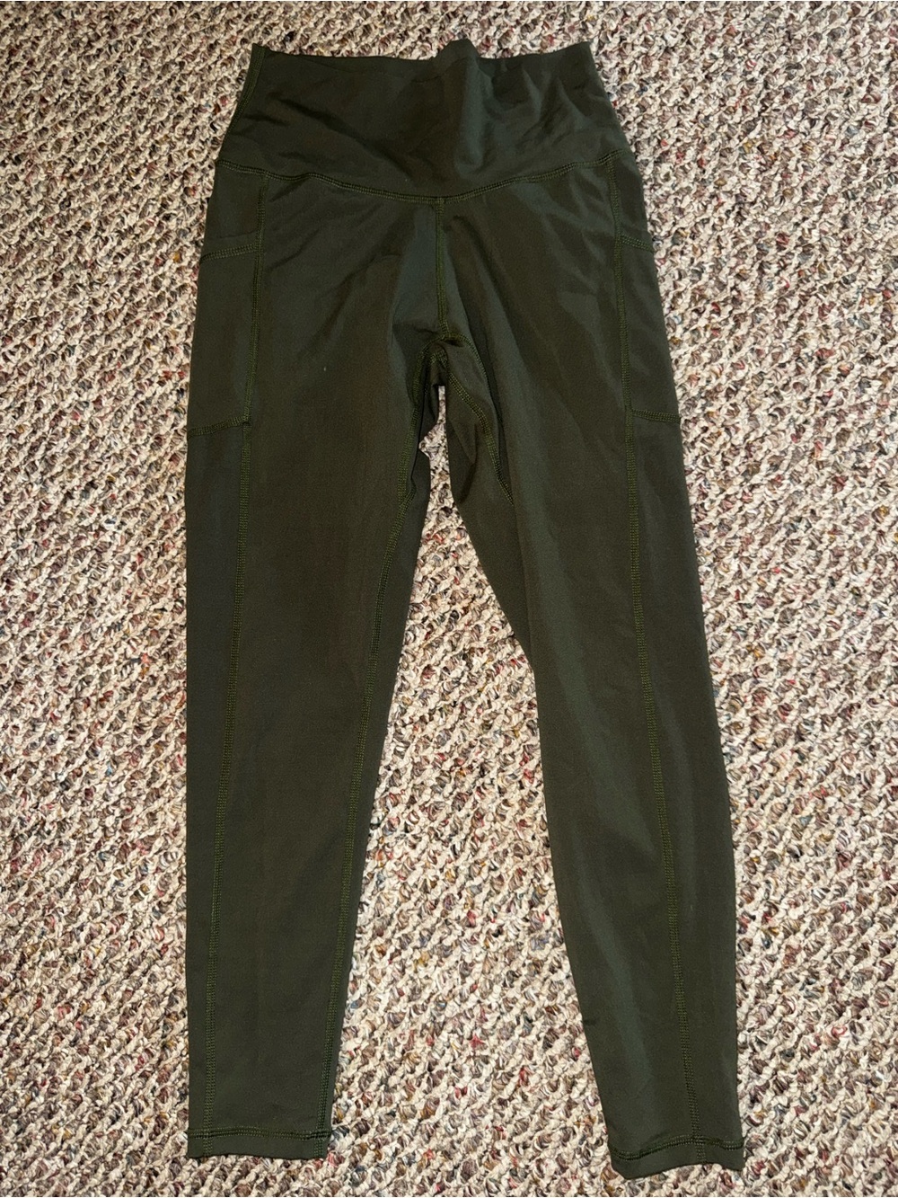 High-Waist Leggings in Dark Olive Green